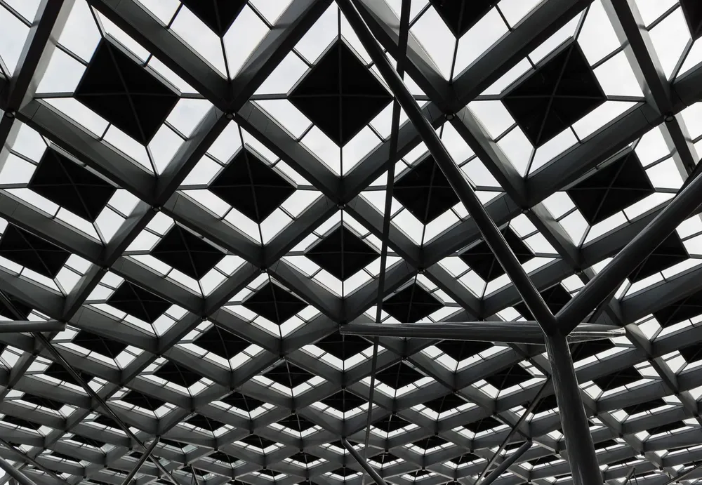 Geometría del techo de un edificio moderno